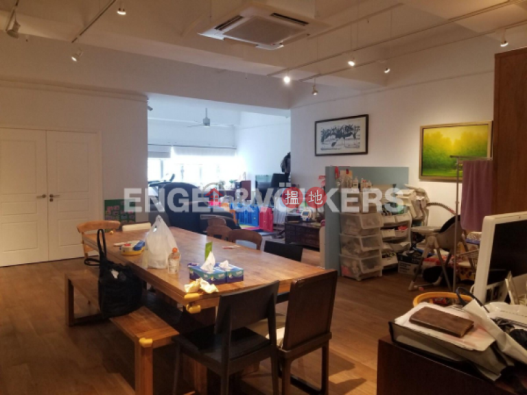 Studio Flat for Sale in Ap Lei Chau