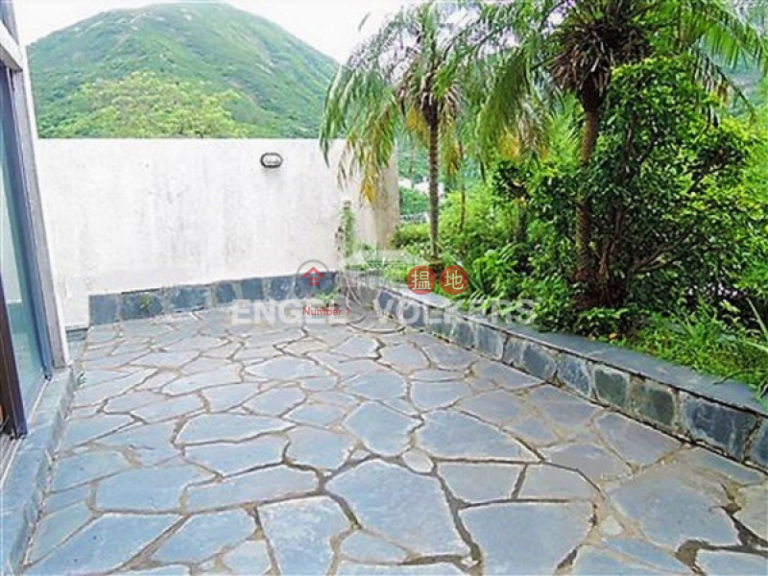 Expat Family Flat for Sale in Stanley