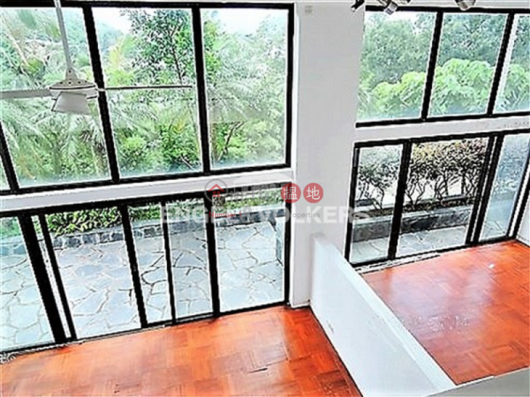 Expat Family Flat for Sale in Stanley