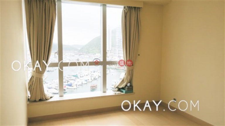 Beautiful 3 bedroom with sea views, balcony | Rental