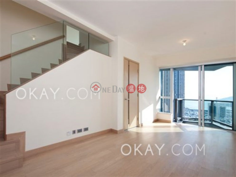 Tasteful 1 bed on high floor with sea views & balcony | Rental