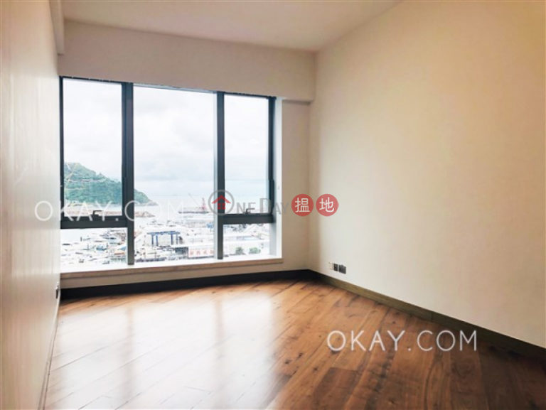 Stylish 4 bedroom with sea views, balcony | Rental