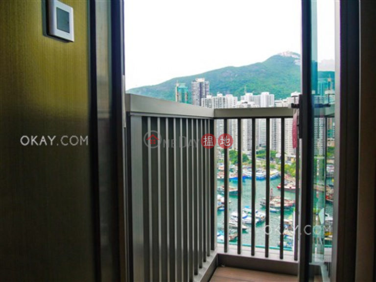 Elegant 2 bedroom with sea views & balcony | For Sale