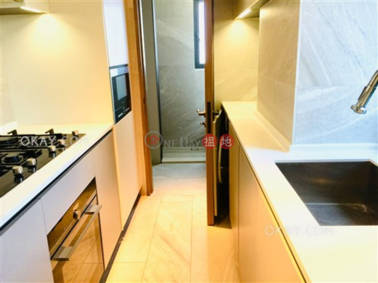 Lovely 2 bedroom on high floor with rooftop & balcony | Rental