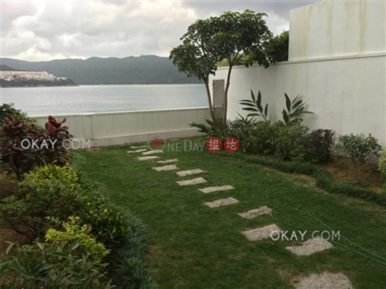 Exquisite house with sea views & parking | Rental