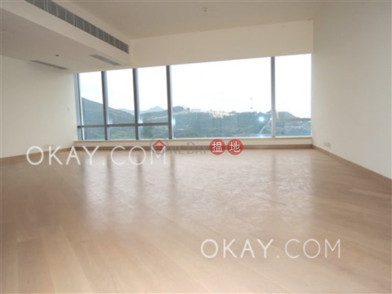 Luxurious 2 bed on high floor with sea views & balcony | For Sale