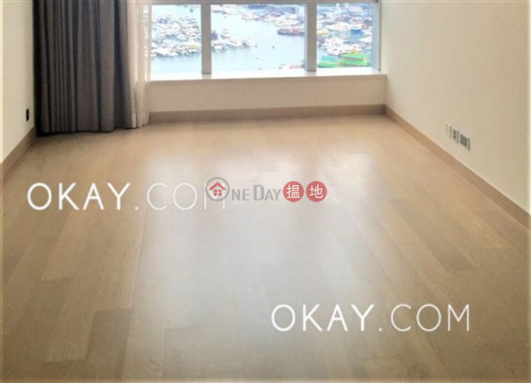 Luxurious 3 bed on high floor with sea views & balcony | Rental