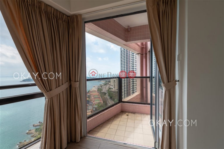 Gorgeous 4 bedroom with sea views & parking | Rental