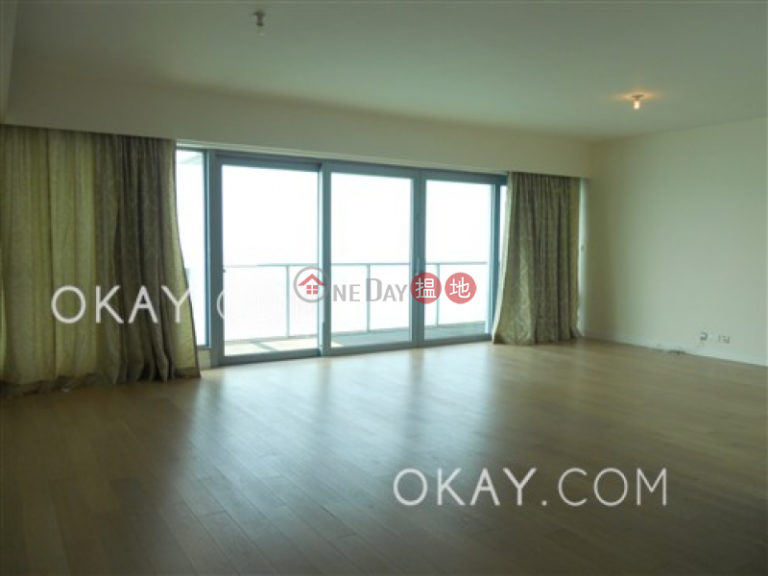 Beautiful 5 bed on high floor with sea views & balcony | Rental