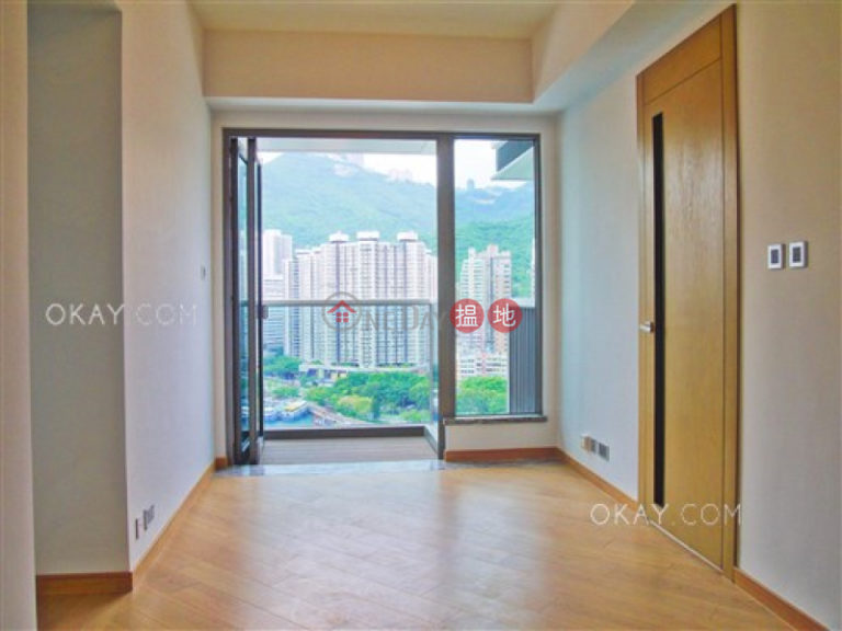 Elegant 2 bedroom with sea views & balcony | Rental
