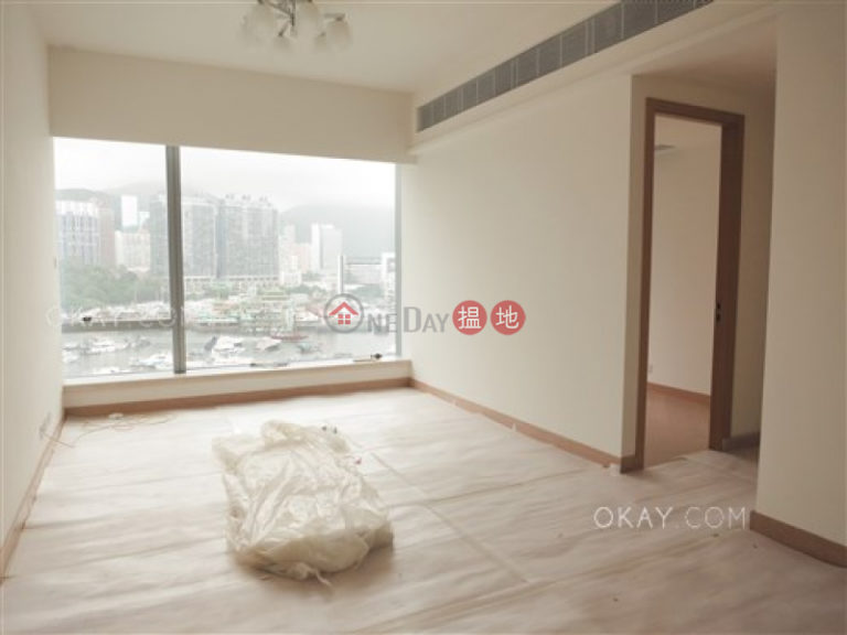 Luxurious 3 bedroom with sea views & balcony | Rental