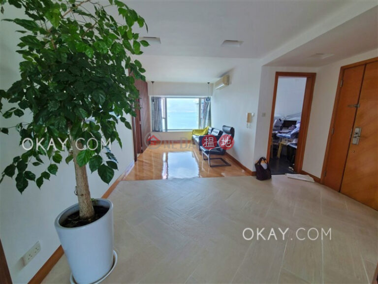 Gorgeous 3 bedroom on high floor with rooftop | Rental