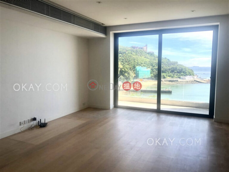 Gorgeous 4 bedroom with sea views, balcony | Rental
