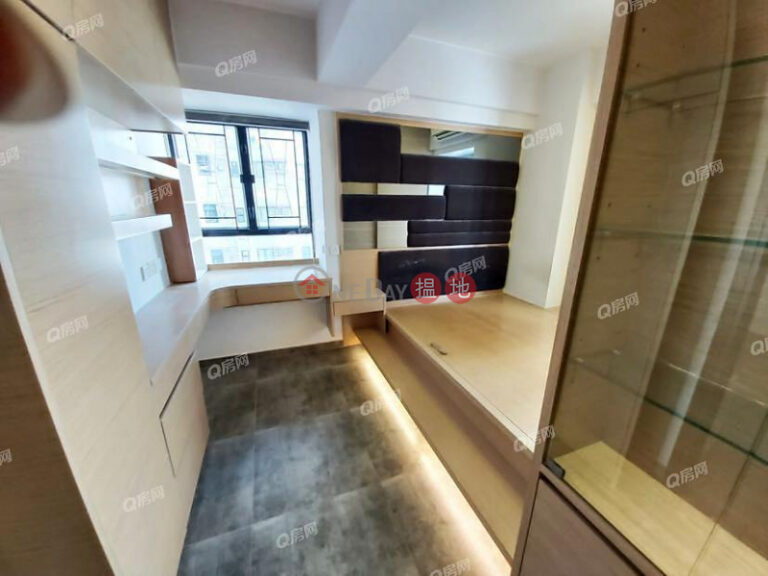 Comfort Centre | 1 bedroom Mid Floor Flat for Rent