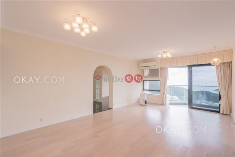 Luxurious 3 bed on high floor with balcony & parking | Rental