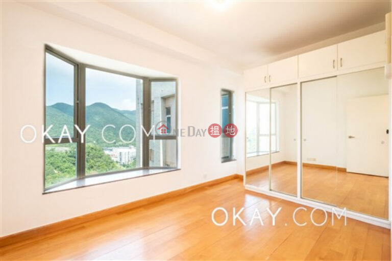 Unique penthouse with rooftop, terrace & balcony RentalRedhill