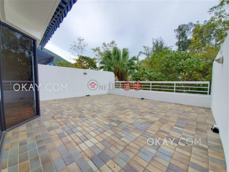Rare house with sea views, rooftop & terrace | Rental