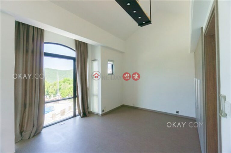 Beautiful house with rooftop & parking | Rental