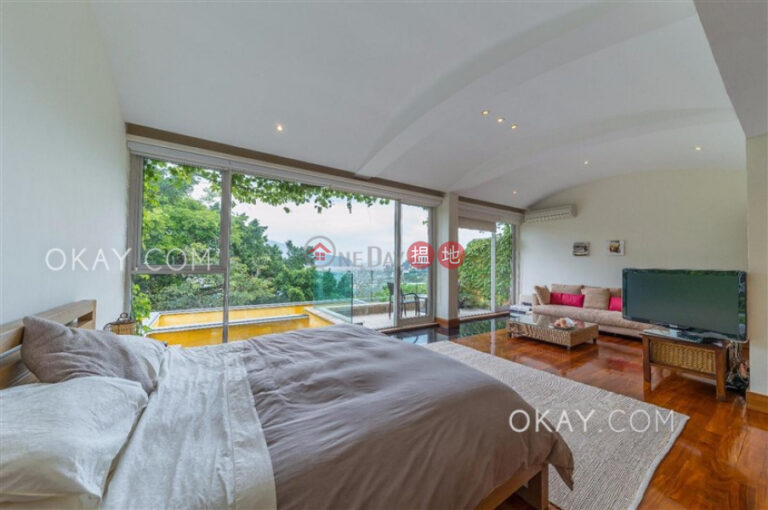 Gorgeous house with terrace, balcony | Rental